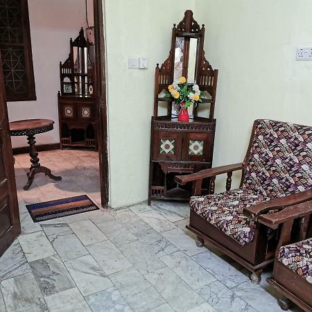 Crown Hotel Zanzibár Kültér fotó
