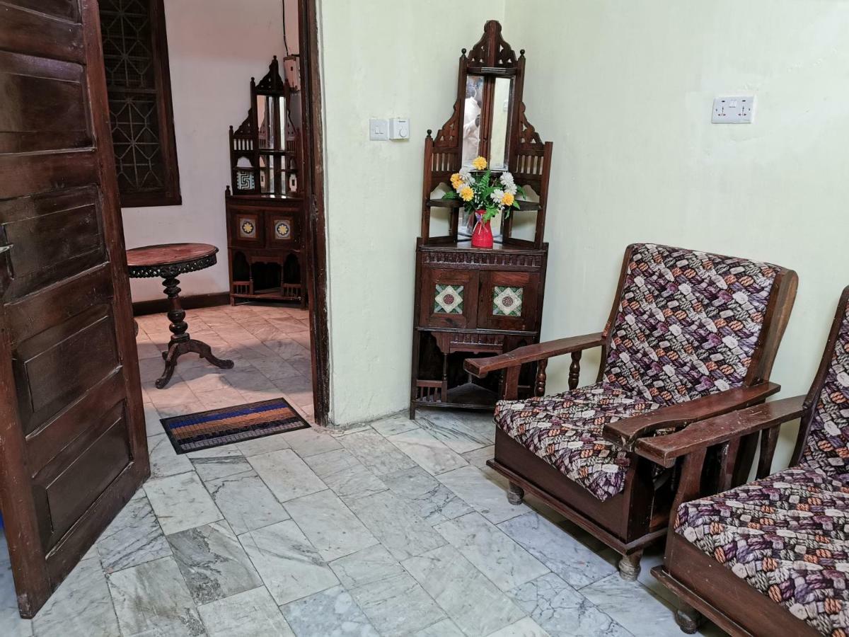 Crown Hotel Zanzibár Kültér fotó