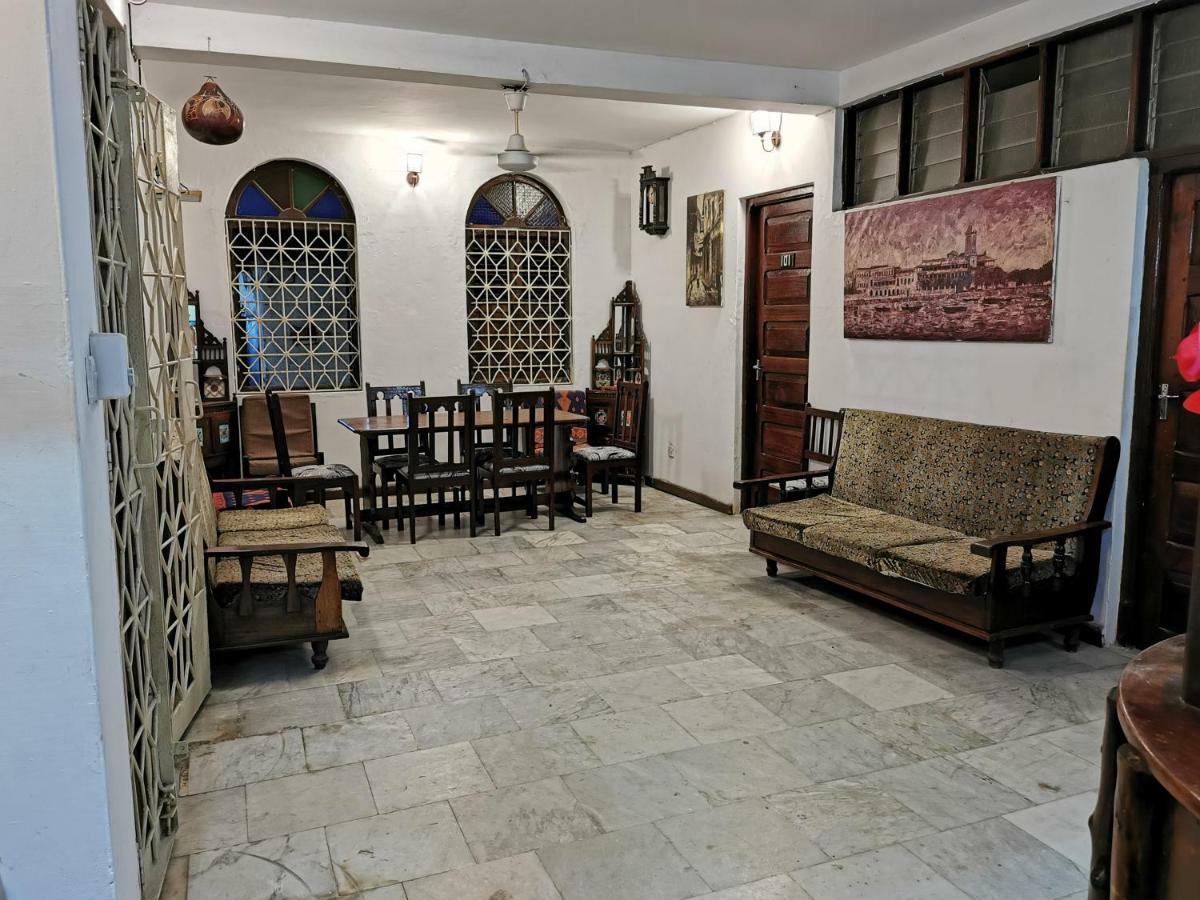 Crown Hotel Zanzibár Kültér fotó