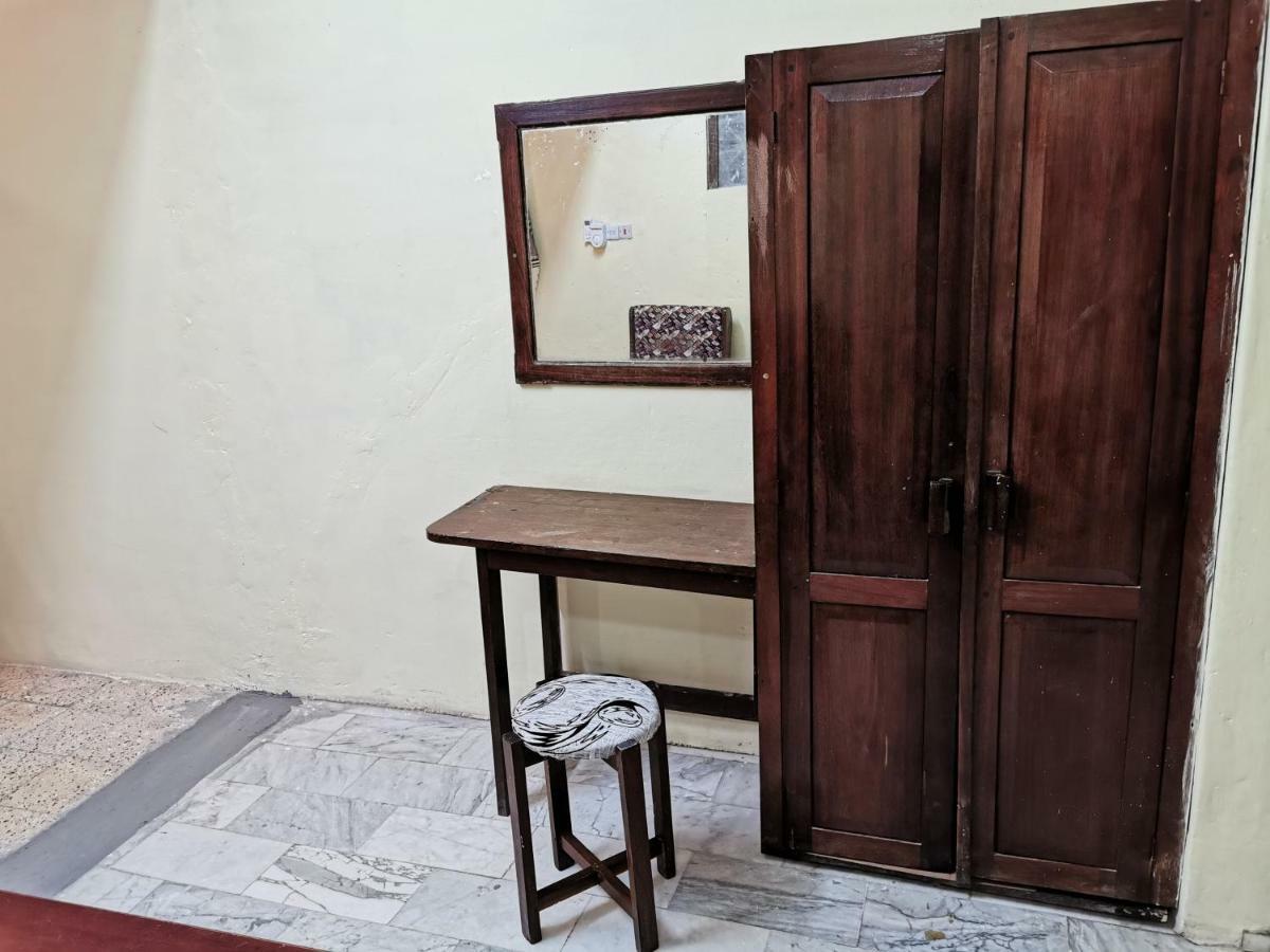 Crown Hotel Zanzibár Kültér fotó